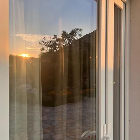 Aloha House Guest house